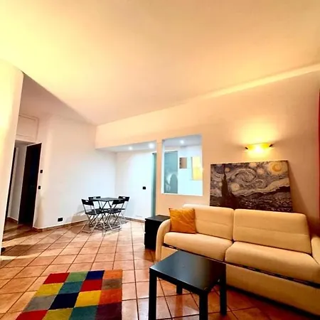 Dilly's Terrace Apartment *